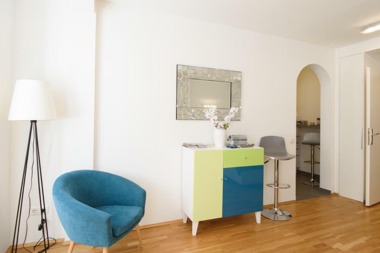 Design Apartment - Centrally Located Wina Bagian luar foto