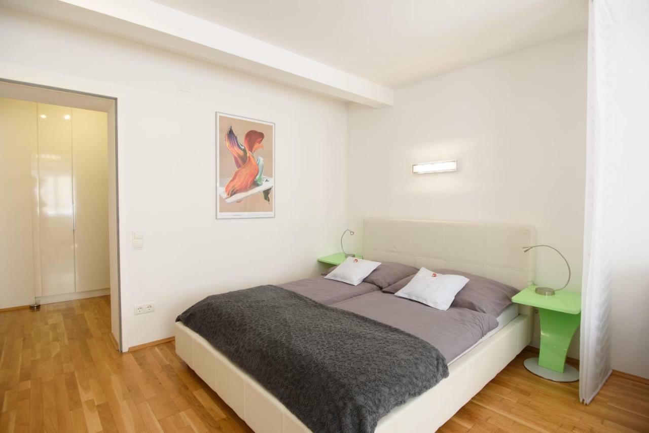 Design Apartment - Centrally Located Wina Bagian luar foto