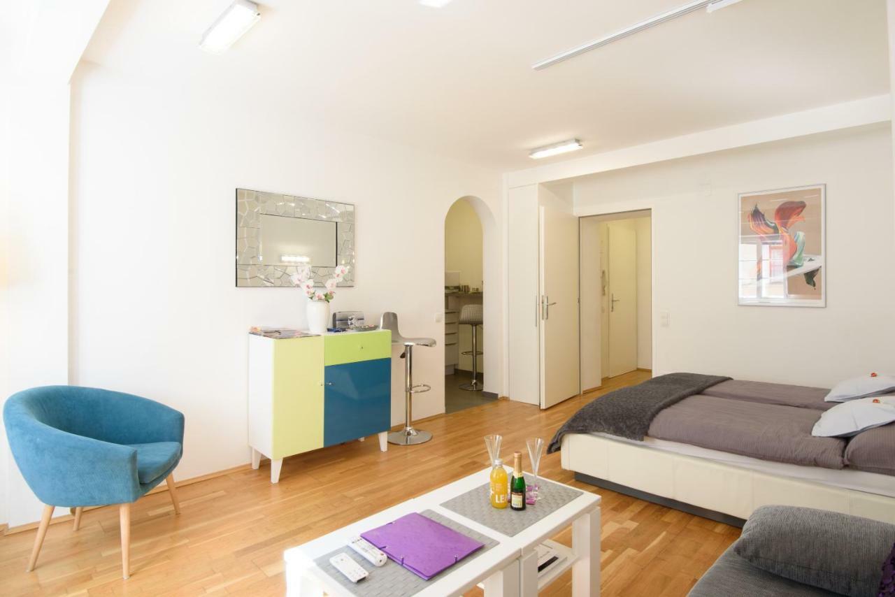 Design Apartment - Centrally Located Wina Bagian luar foto