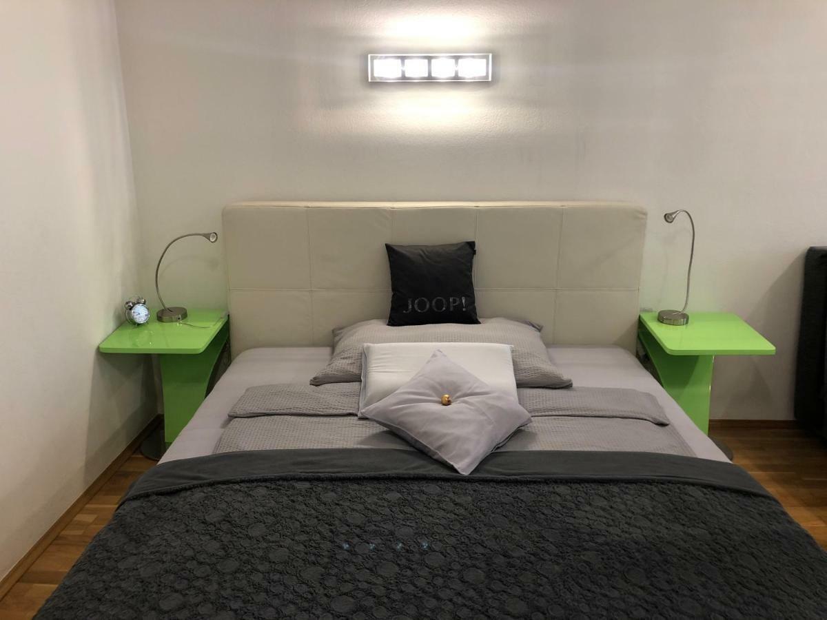Design Apartment - Centrally Located Wina Bagian luar foto